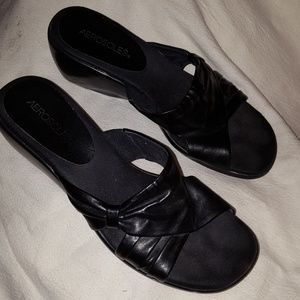 9.5 AEROSOLES Black wedge slip-on